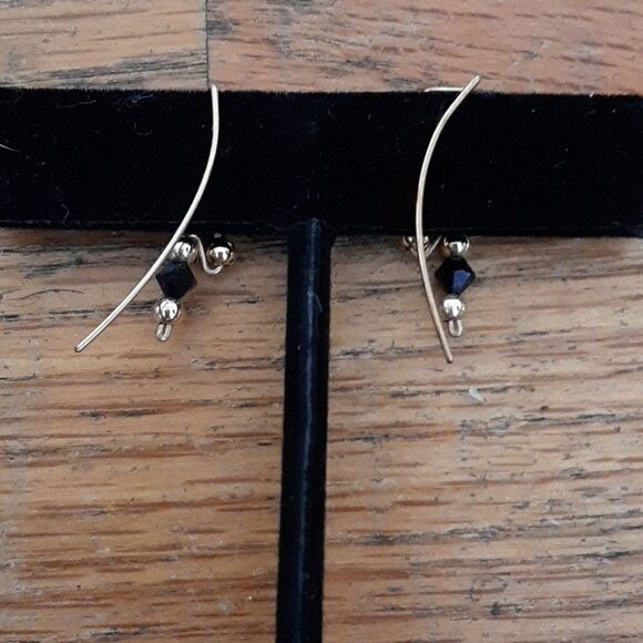 NEW Gold and black bead earrings - Picture 2 of 3